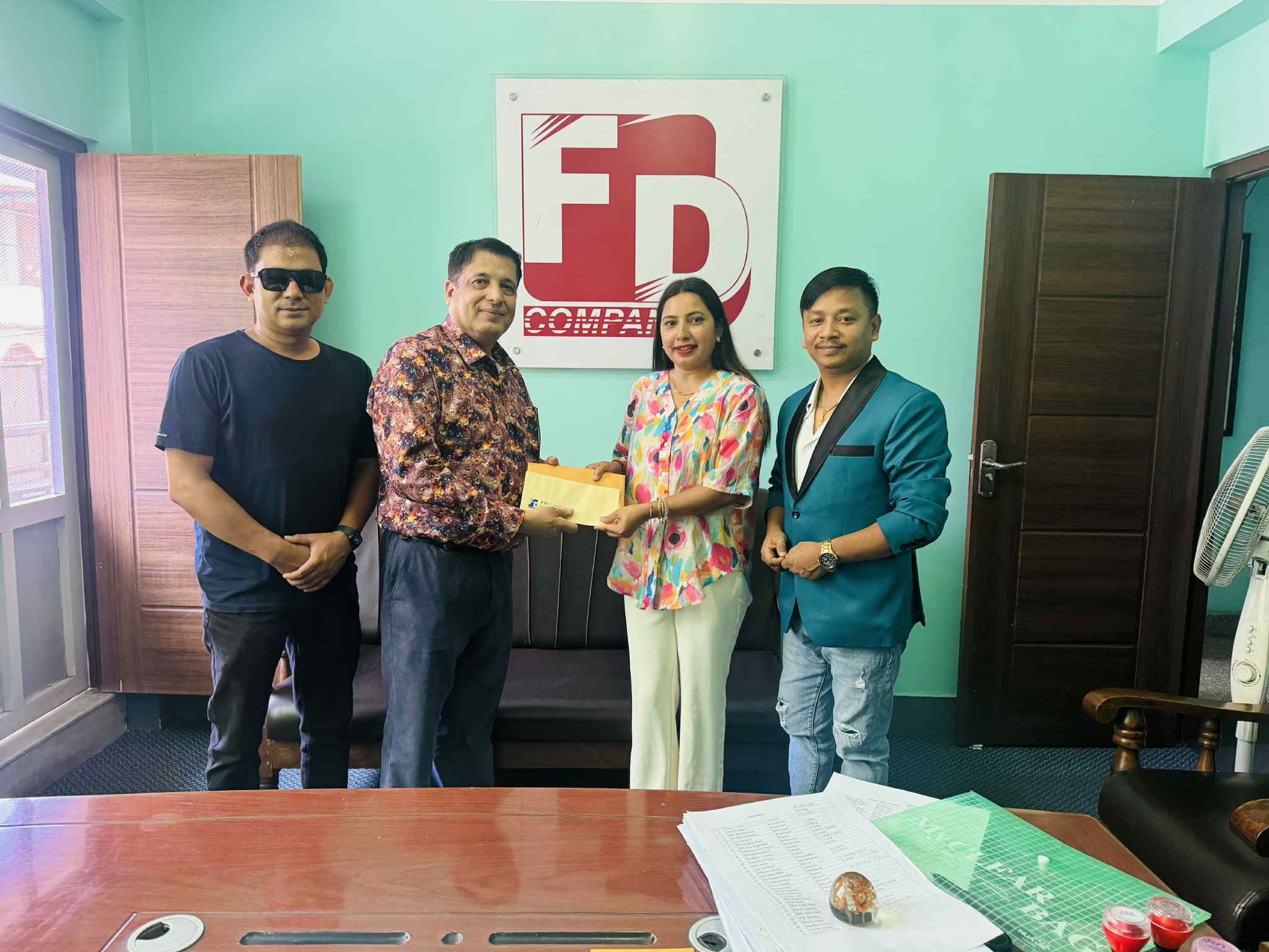 मन बिनाको धनको प्रदर्शन मिति तय, निर्देशक र निर्माता टंक बुढाथोकी