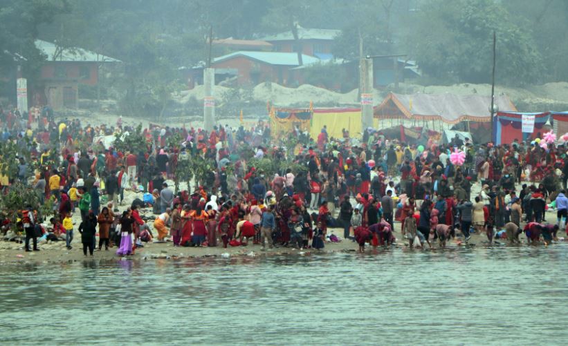 देवघाटमा भक्तजन