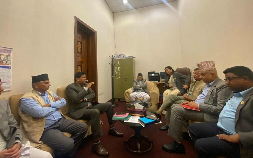 संसद खुलाउन जुटेन सहमति, सत्ता र प्रतिपक्षीको अडान कायमै