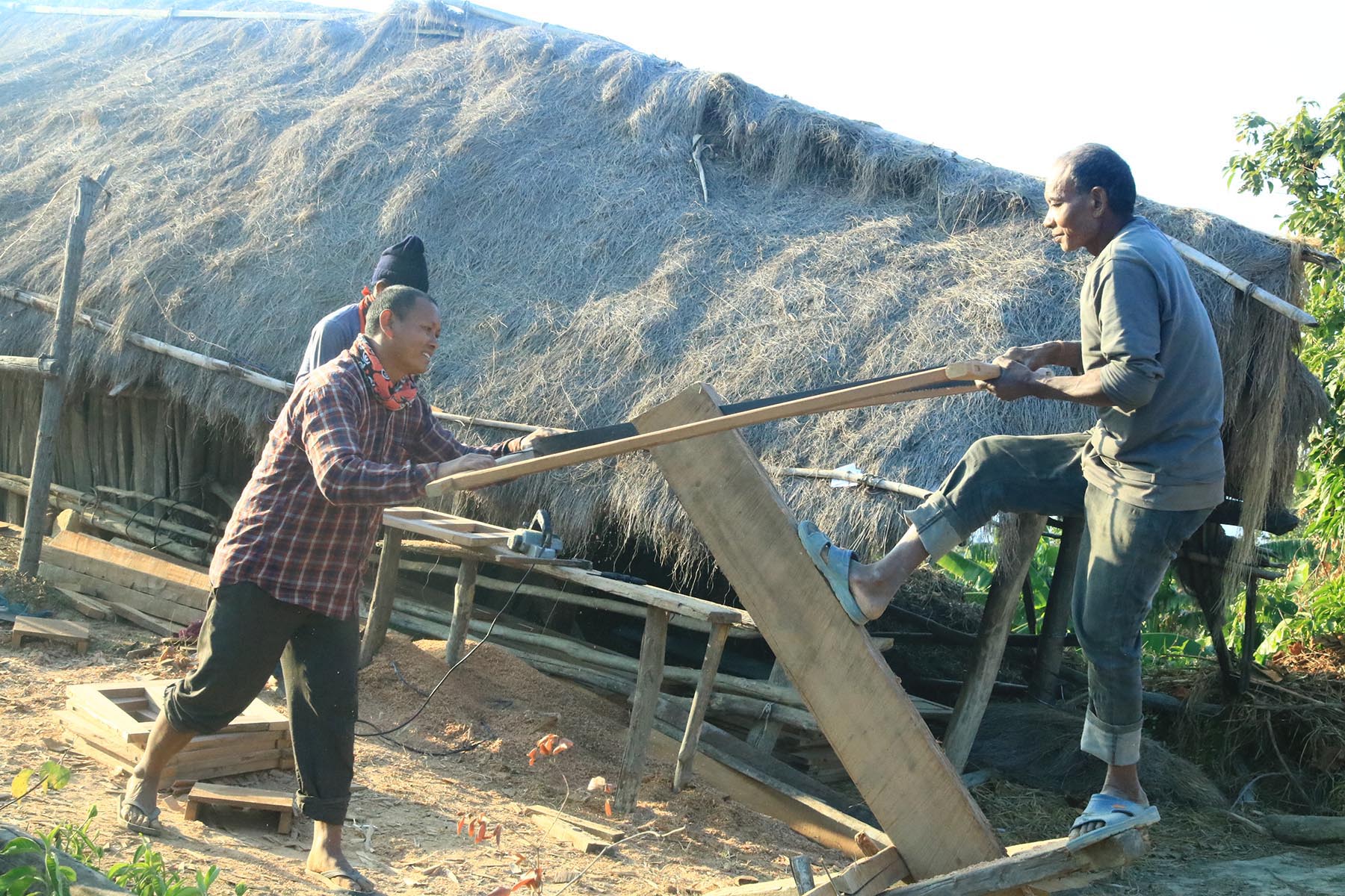 परम्परागत शैलीबाट ‘दार’ चिर्दैै