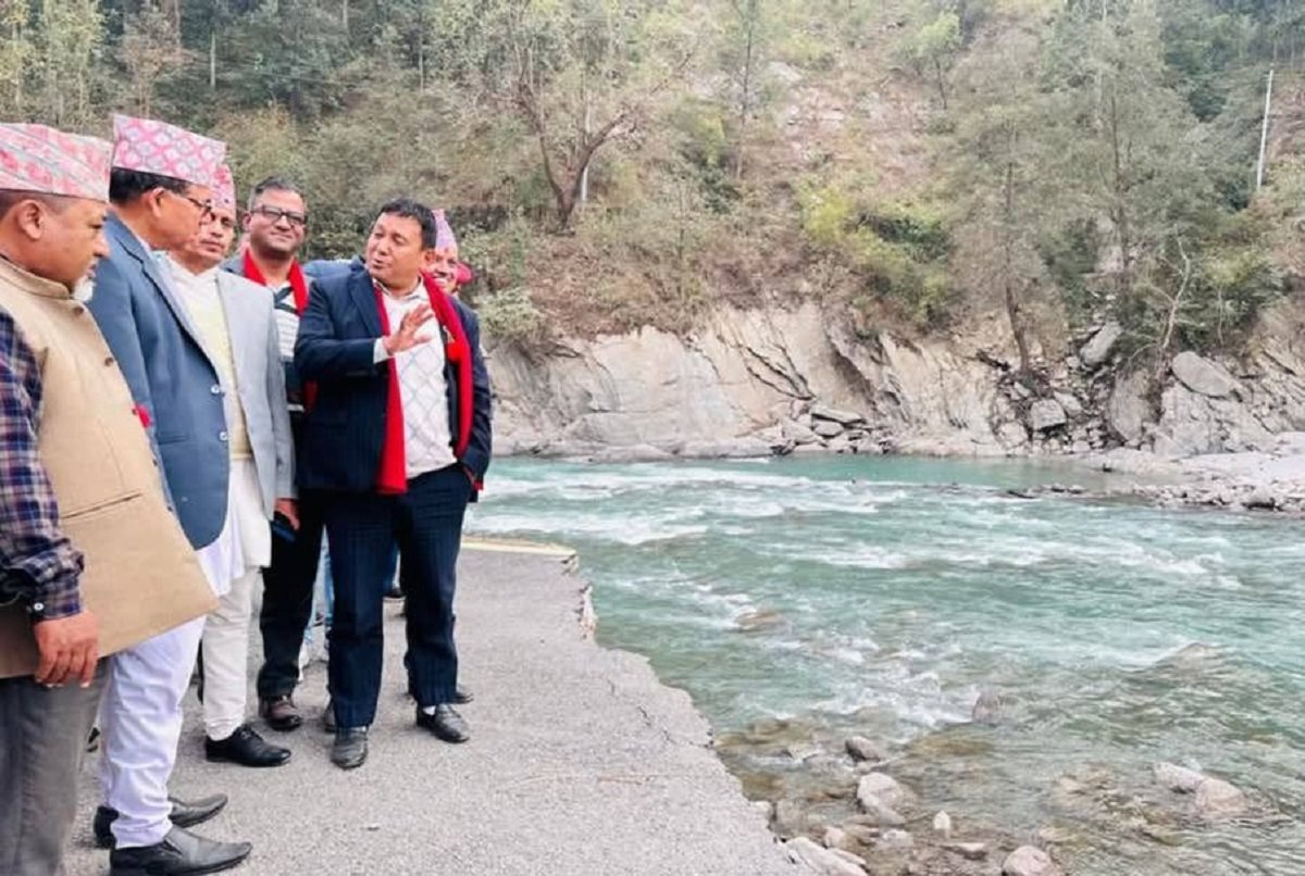 बाढी पहिरोले क्षति पुगेका दोलखा र रामेछापको सडक मर्मतका लागि बजेट सुनिश्चित