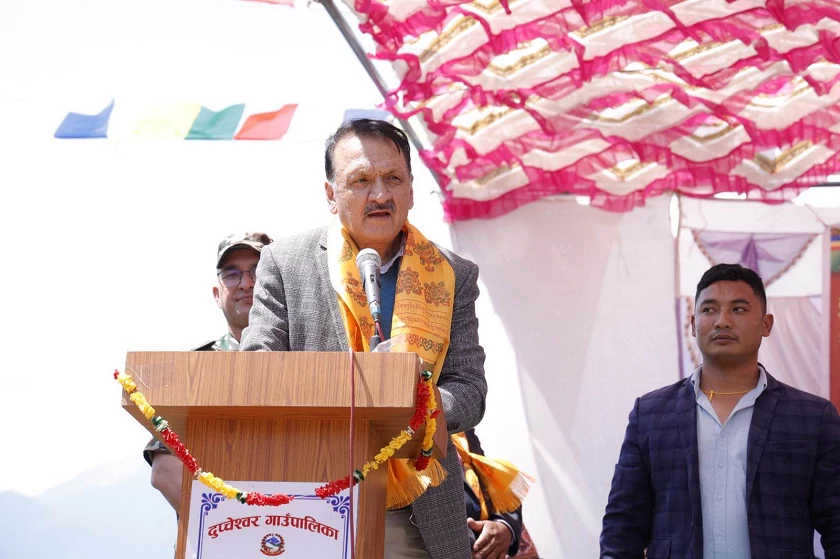 पूर्वाधार विकासलाई सरकारले प्राथमिकतामा राखेको छः अर्थ मन्त्री डा. महत