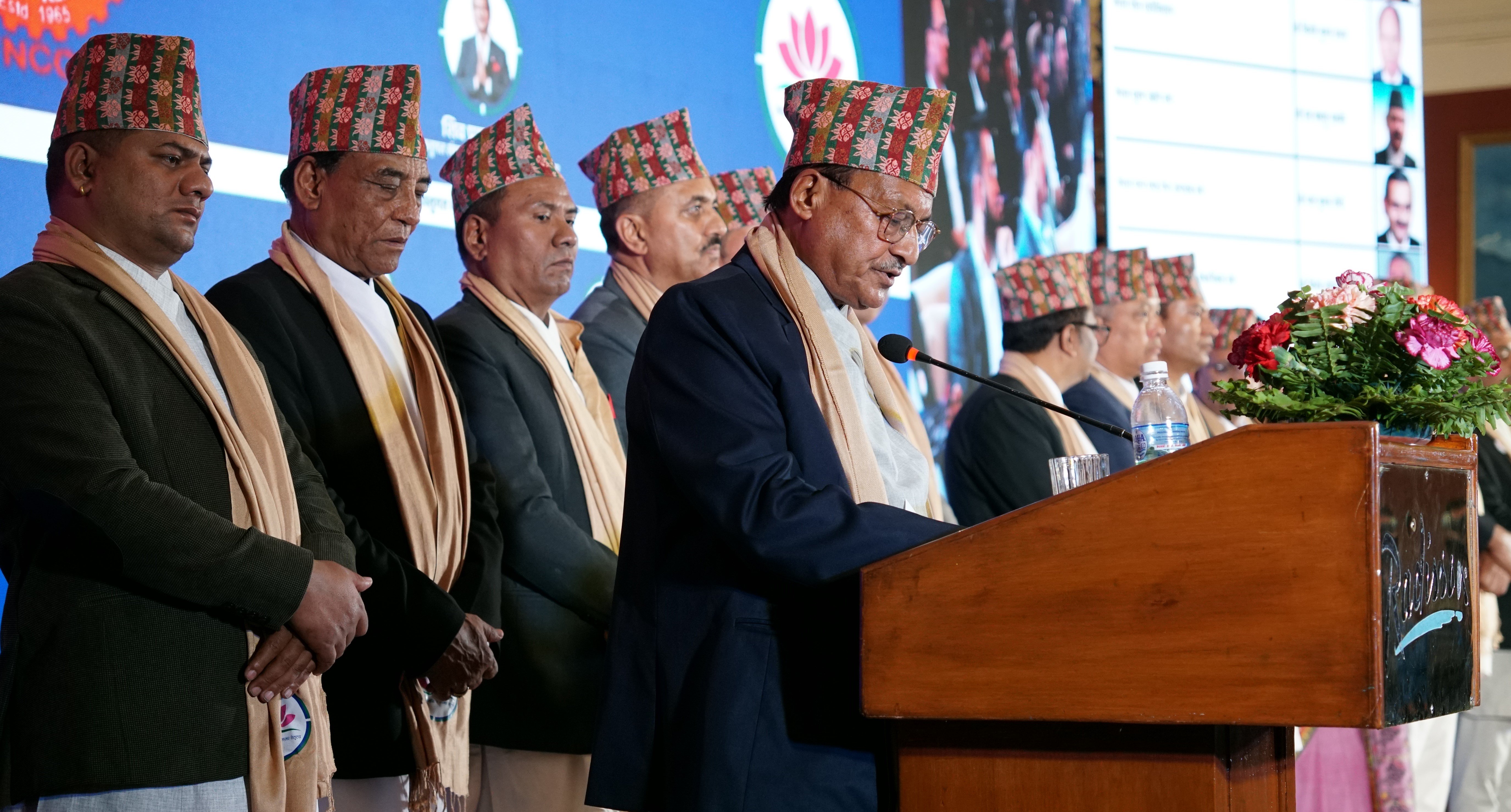 शिवप्रसाद घिमिरेद्वारा ‘वस्तुगत’ प्यानल घोषणा, अञ्जन श्रेष्ठको पूर्ण समर्थन