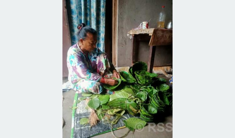दुना टपरी बिक्रीबाट आकर्षक आम्दानी गर्दै घोराही उपमहानगरका स्थानीय