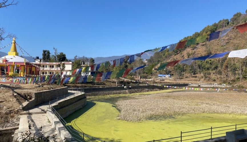 पानी अभावले सुक्यो किस्पाङ पोखरी
