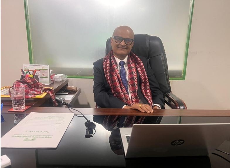 समृद्धि फाइनान्सका सिइओ सन्तोष घिमिरेद्धारा पदभार ग्रहण