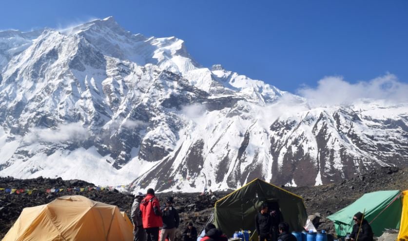 हिमाल आरोही बस्ने टेन्ट