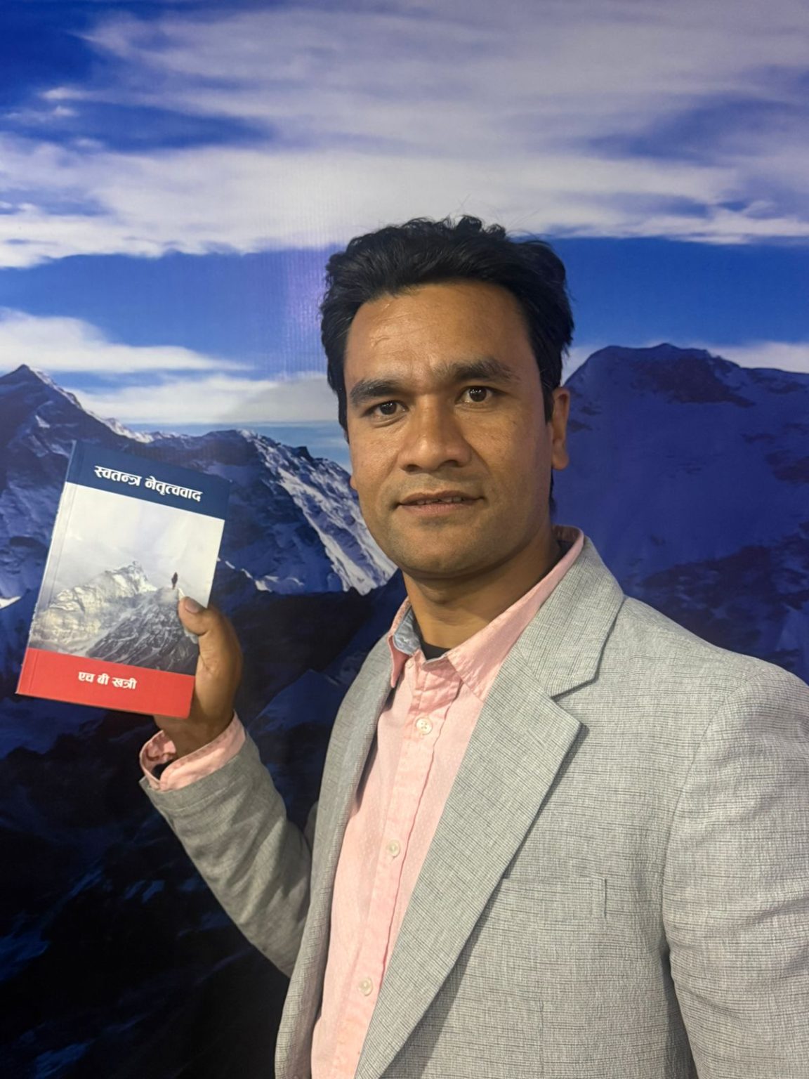 भक्तपुरमा महेश बस्नेतसँग प्रतिस्पर्धा गर्न द काउन्सिल अफ जेनजीले एच बी खत्रीलाई उम्मेदवार बनाउने