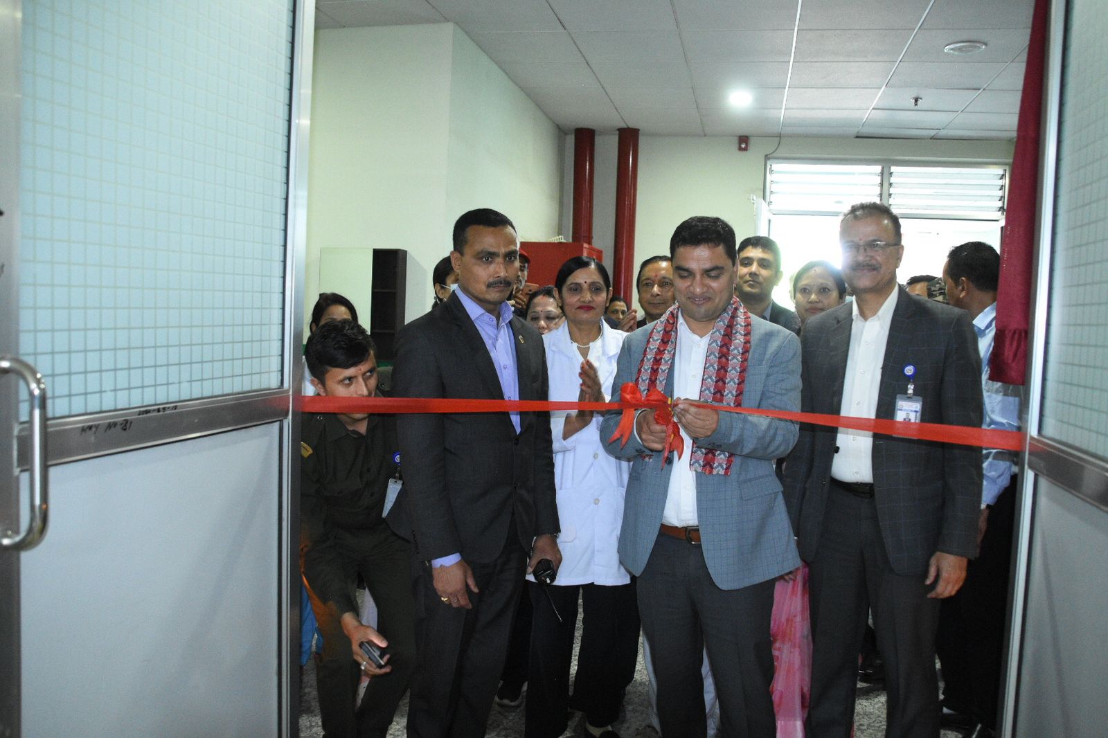 वीर अस्पतालमा आईसीयू कक्ष थप, स्वास्थ्यमन्त्री पौडेलद्वारा उद्घाटन