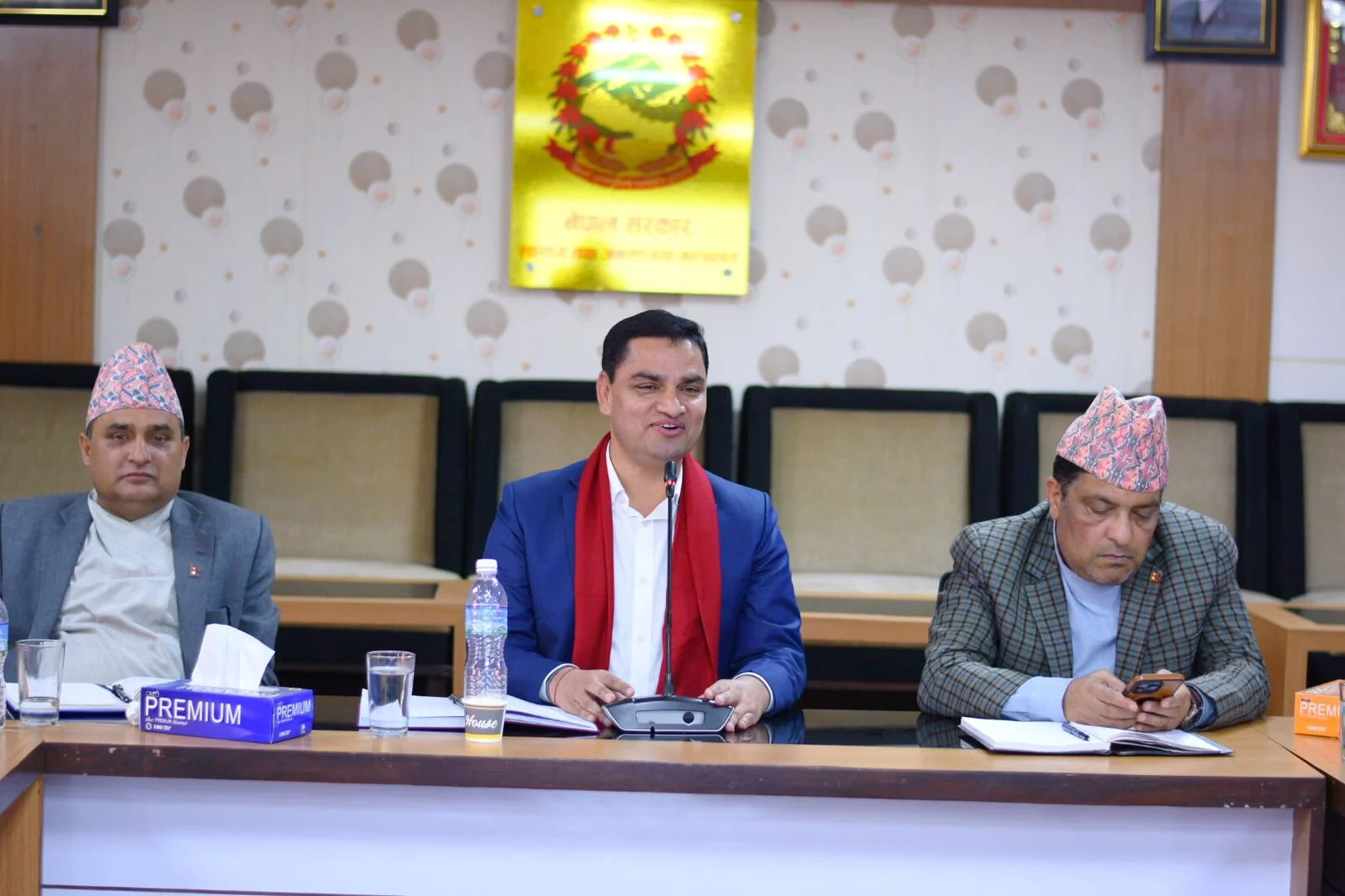 सबैलाई स्वास्थ्य बीमामा आवद्ध गराउने स्वास्थ्यमन्त्री पौडेलको तयारी