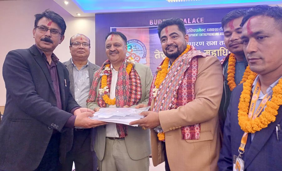 नेपाल हेभी इक्विपेमन्ट व्यवसायी महासंघमा शर्मा निर्वाचित