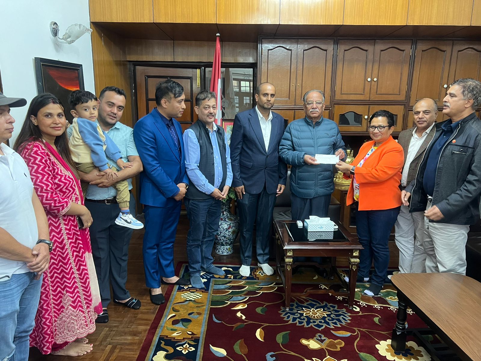 माओवादी केन्द्रको एसिया महादेश संगठन समितिद्वारा बाढीपीडितलाई आठ लाख ३८ हजार सहयोग