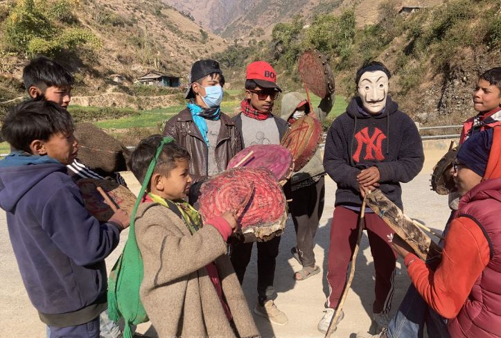 होरे कापे खेल्दै युवा