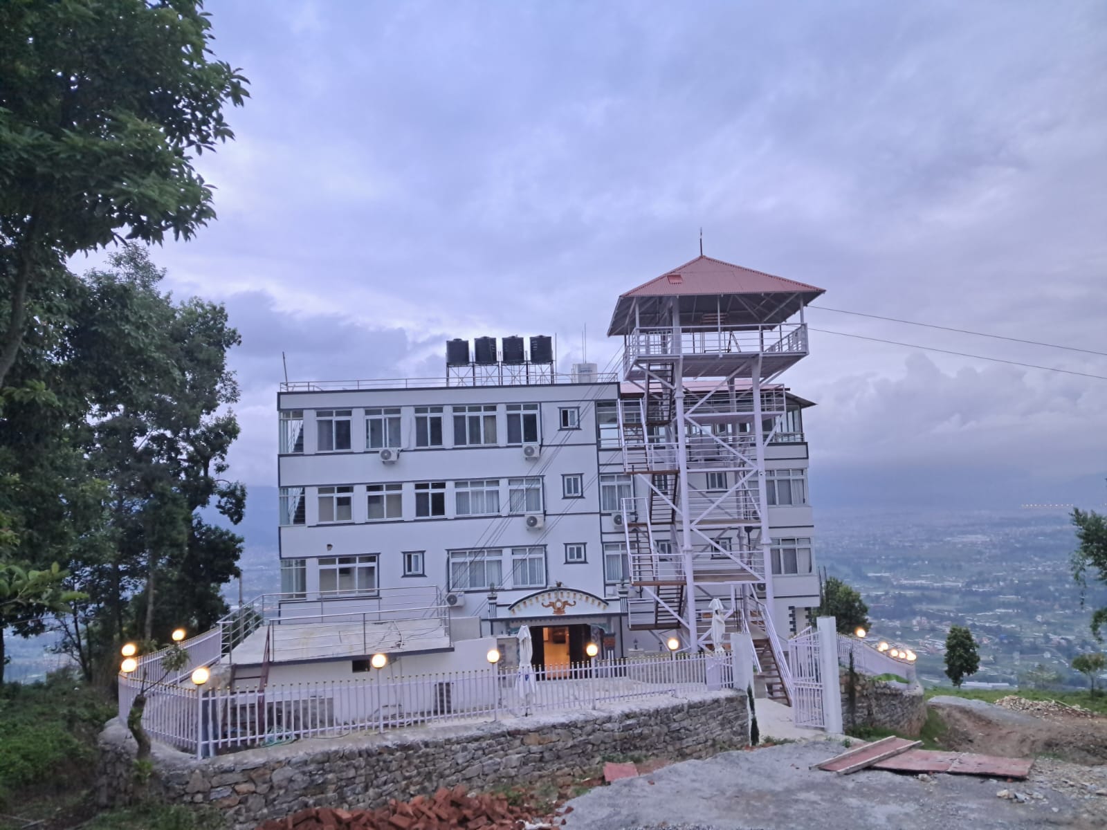 आईएमई लाइफका बीमित, अभिकर्ता र कर्मचारीलाई प्रेम दरबारमा विशेष छुट