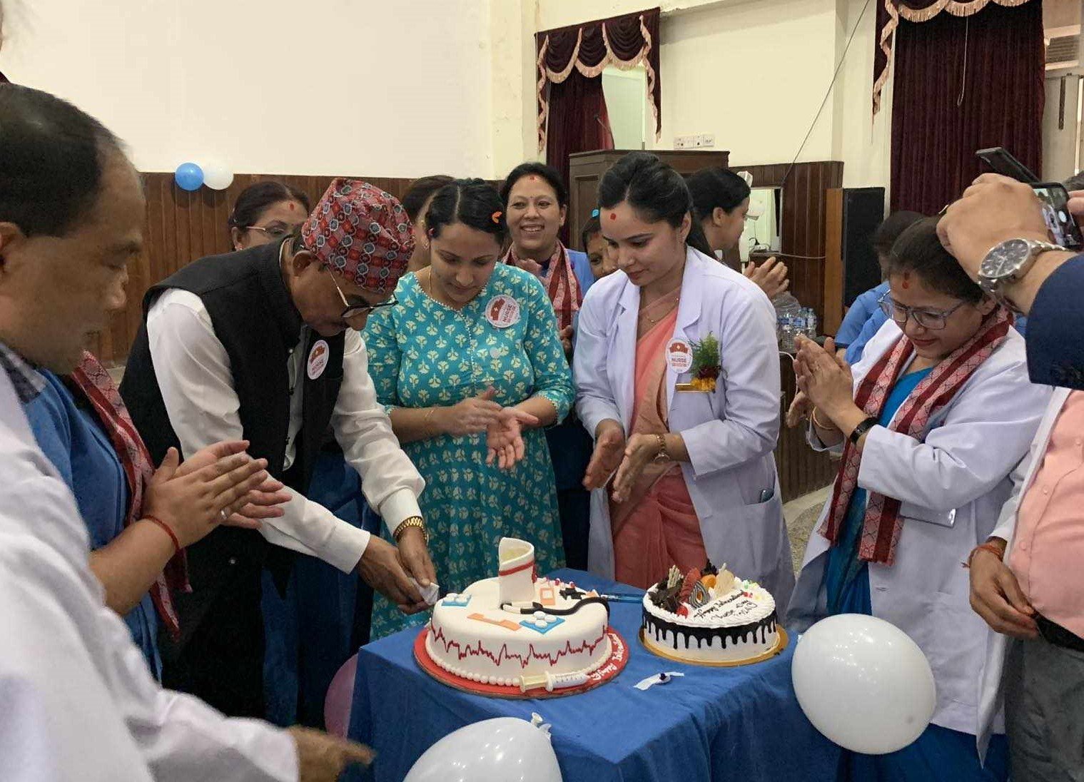 नेपाल मेडिकल कलेजद्वारा नर्सहरु सम्मानित