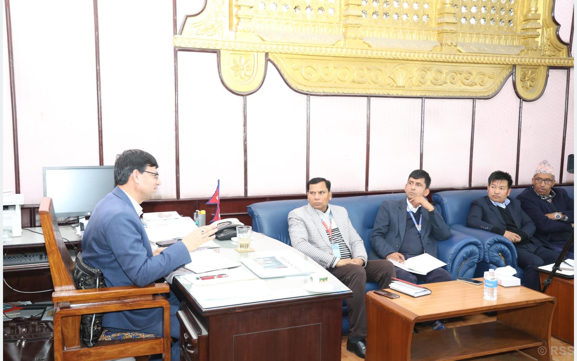 निर्वाचनलाई उच्च प्राथमिकता दिन आयोग र सरकारी सञ्चार माध्यमबीच छलफल