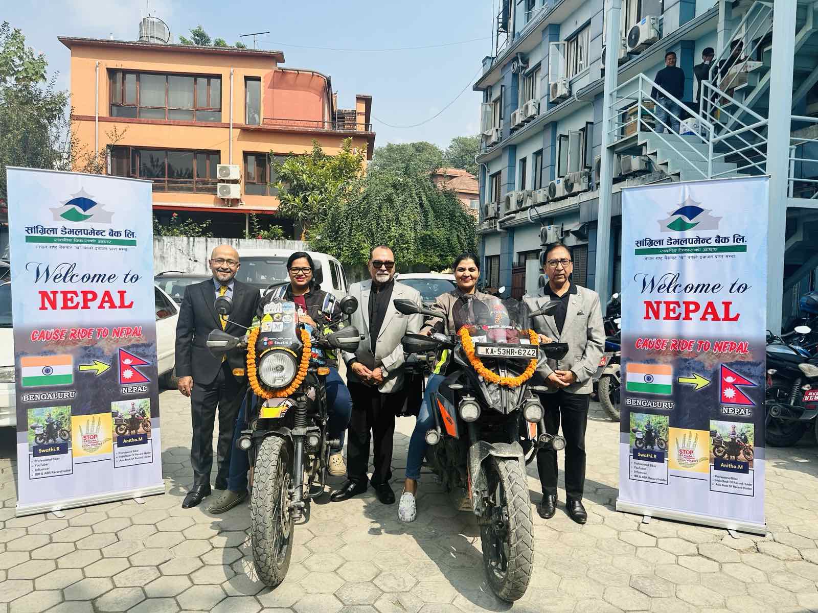 सांग्रिला डेभलपमेन्ट बैंकले गर्यो महिला बाइक राइडरहरुको स्वागत