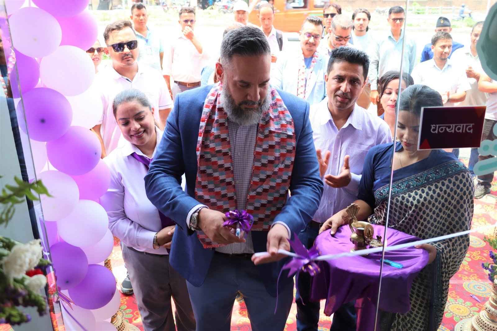 नारायणघाटमा एनसेलको नयाँ एनसेल सेन्टर उद्घाटन