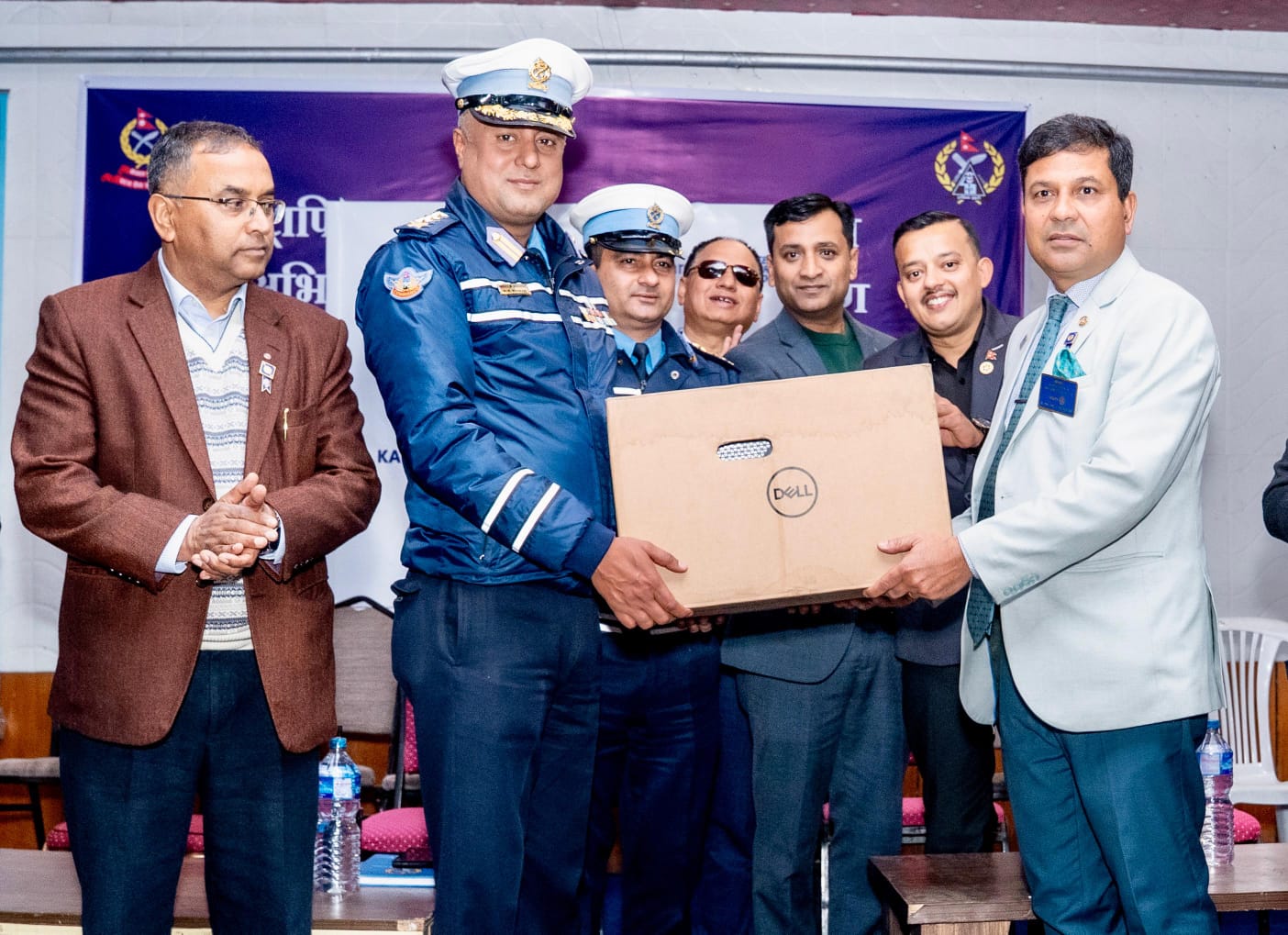 रोटरी क्लव अफ नार्गाजुनद्वारा ट्राफिक प्रहरीलाई कम्प्युटर र प्रिन्टर हस्तान्तरण