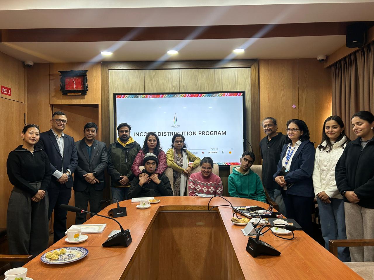 आकार फाउन्डेशनद्वारा सृजनात्मक उपलब्धिका लागि अपांगता भएका कलाकारहरूलाई सम्मान