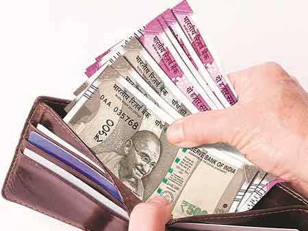 नेपाली रुपियाँसँग कमजोर बन्दै भारु