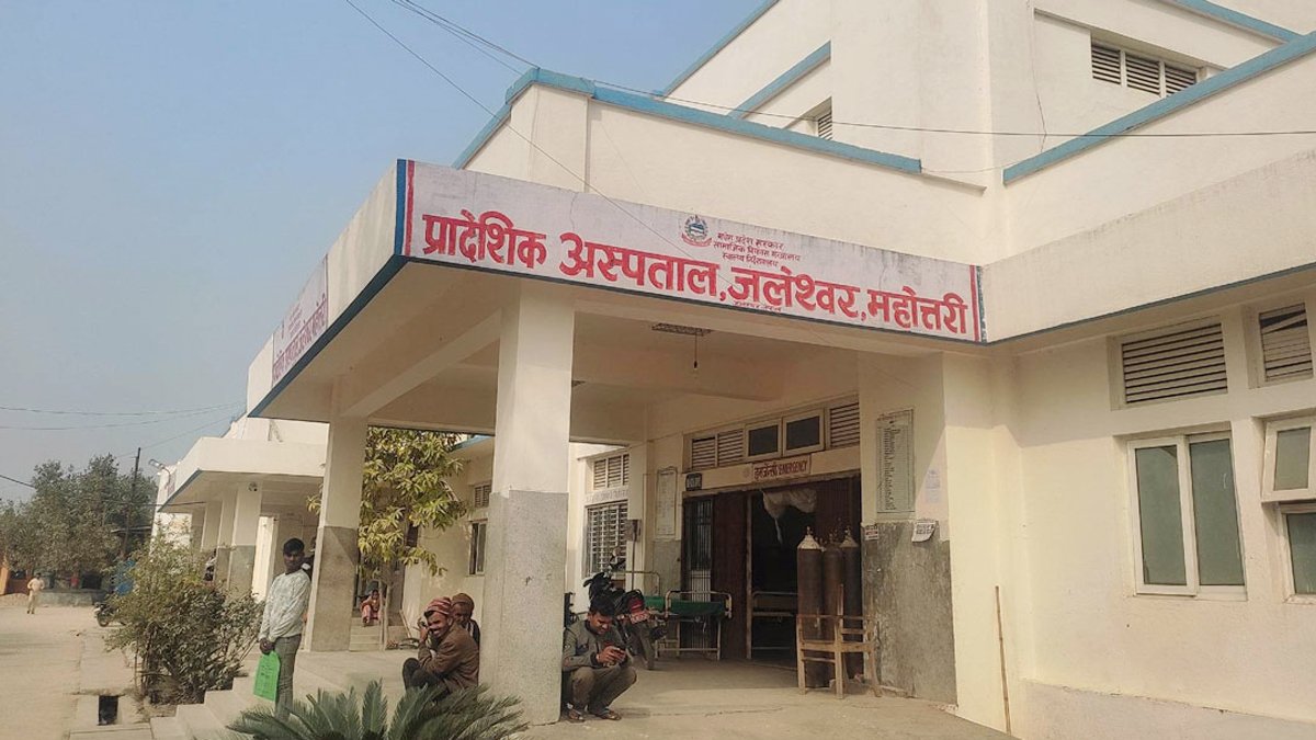 तलब सुविधा नपाएर डाक्टरहरुले राजीनामा दिंदा प्रादेशिक अस्पतालको सेवा प्रभावित
