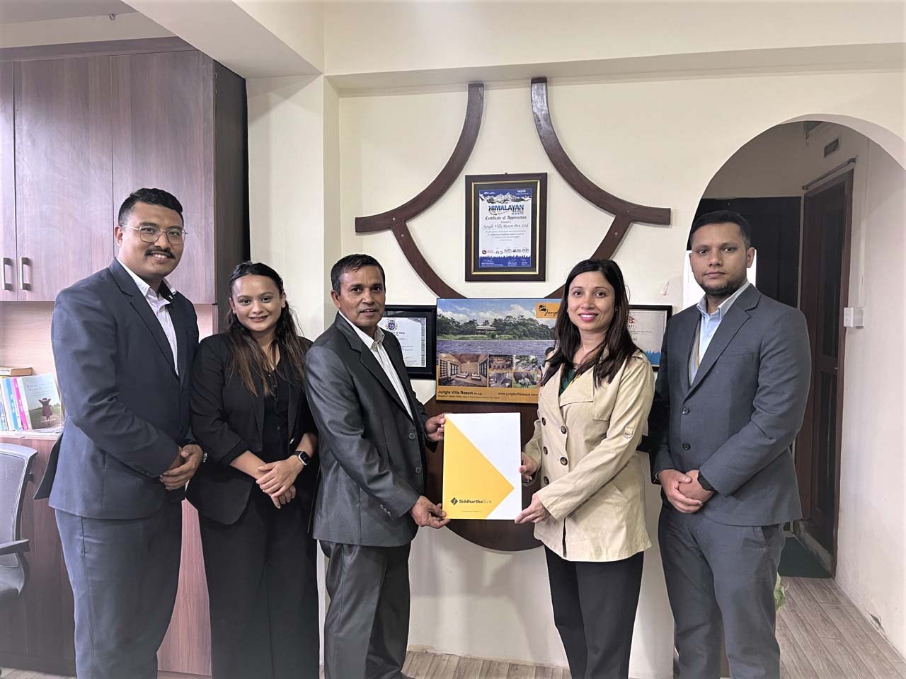 सिद्धार्थ बैंकका ग्राहकहरुलाई जङ्गल भिल्ला रिसोर्टमा १५% सम्मको छुट
