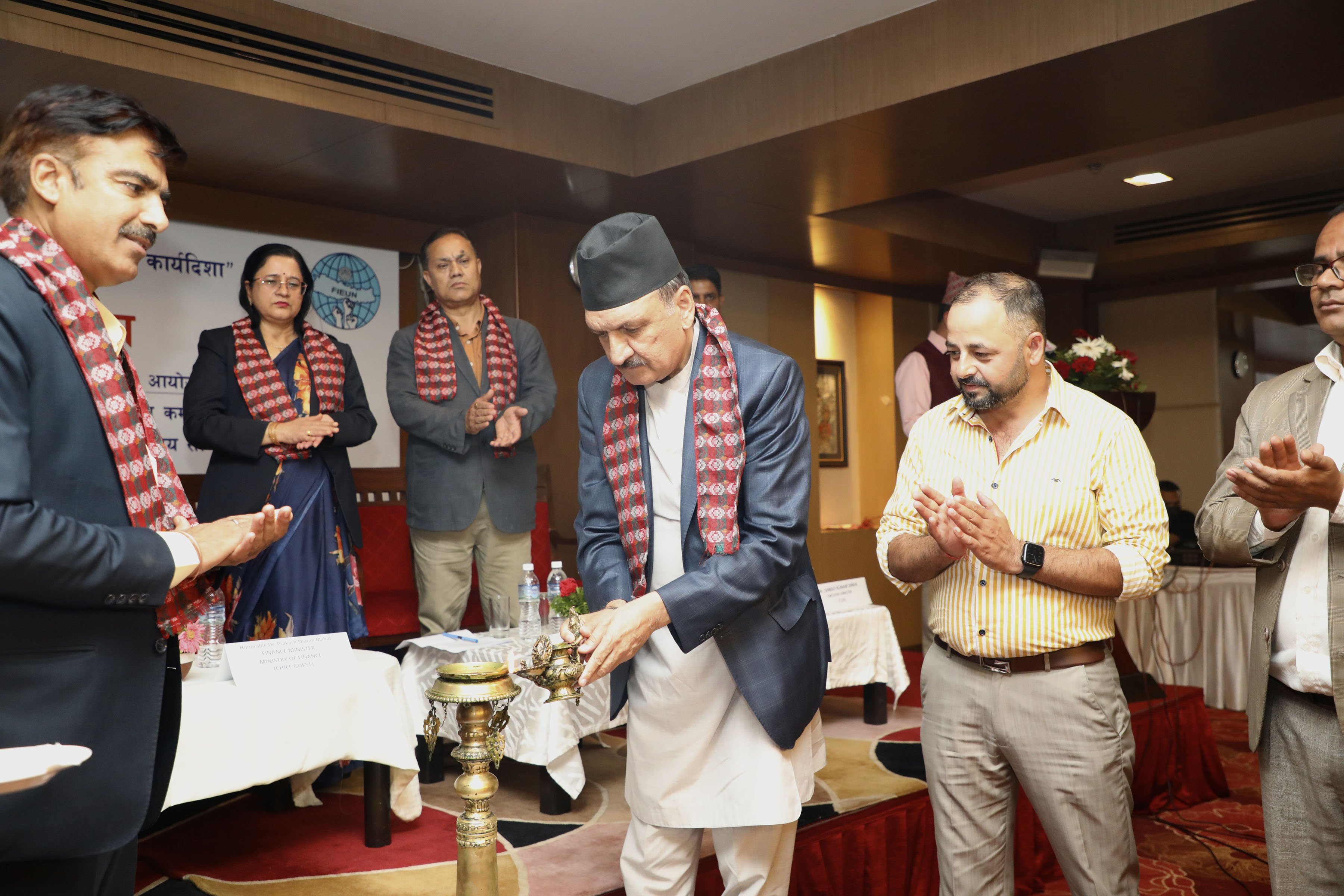 अर्थमन्त्री  महत- उद्घाटन