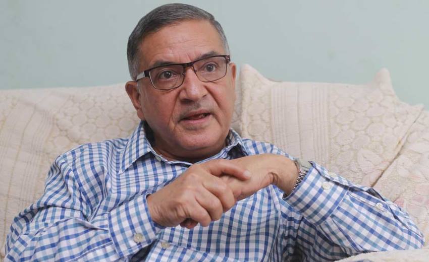 अर्थशास्त्री आचार्यको निधन