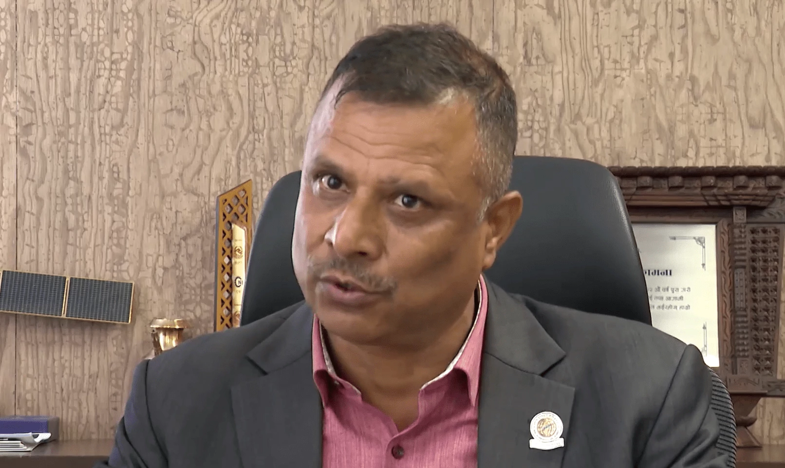 दूरसञ्चार प्राधिकरणका अध्यक्ष खनालले  दिए एकाएक राजीनामा