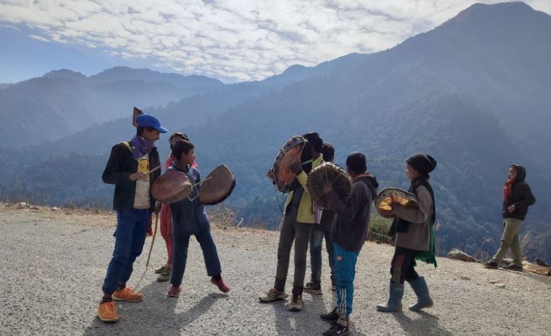 होरे कापे खेल्दै युवा