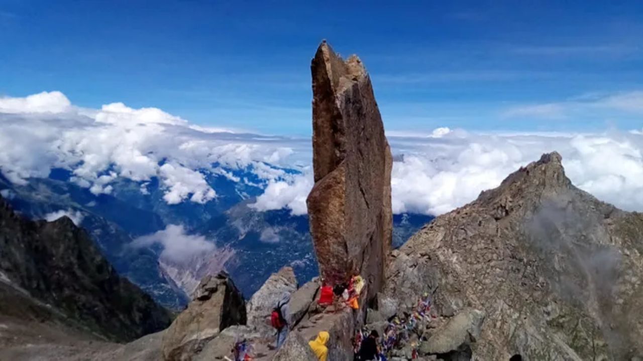 किन्नेर कैलाश यात्रा मार्गमा फसेका ४१३ जना तीर्थयात्रीको उद्धार