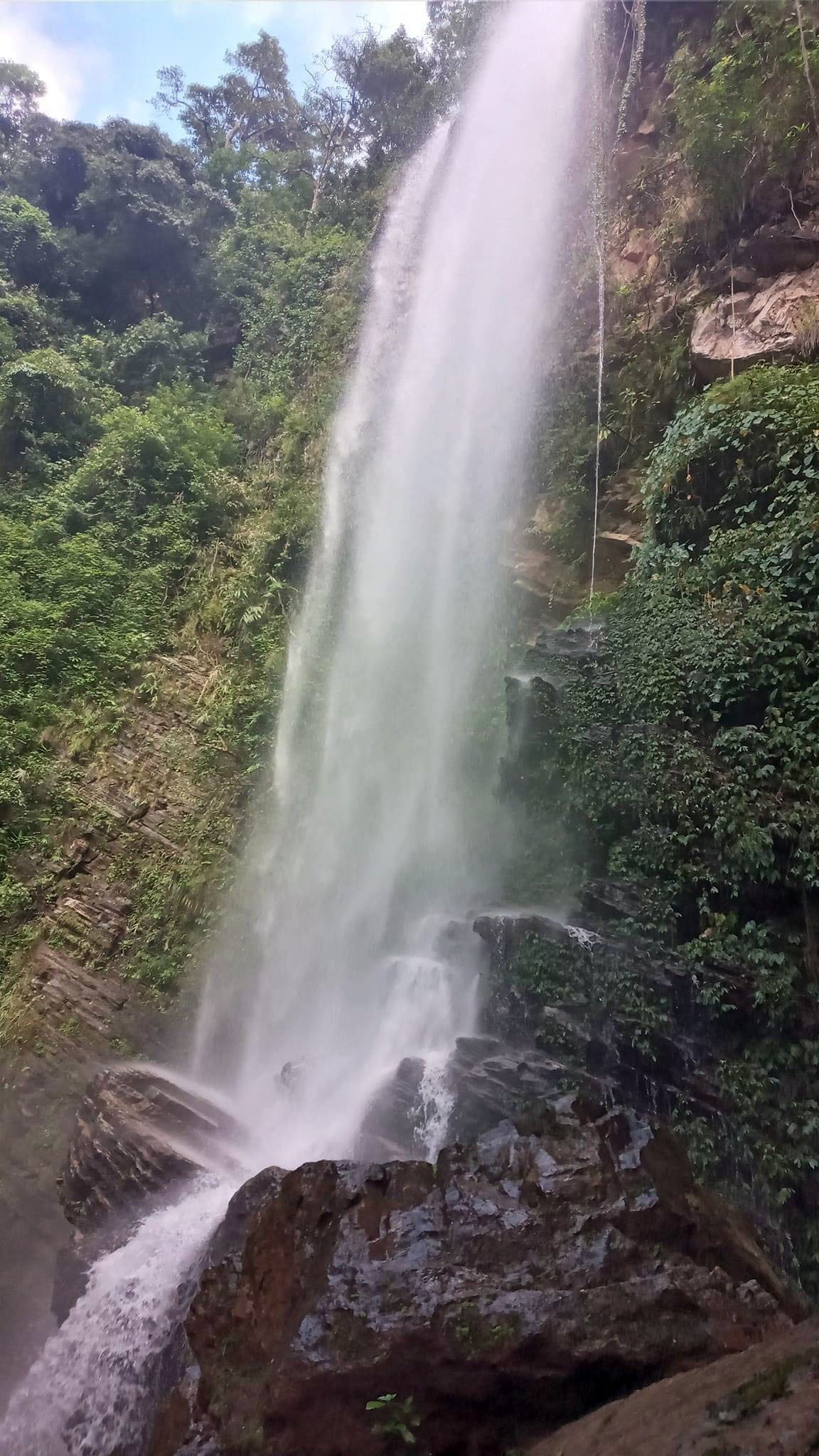 ओझेलमा छाङ्गा झरना