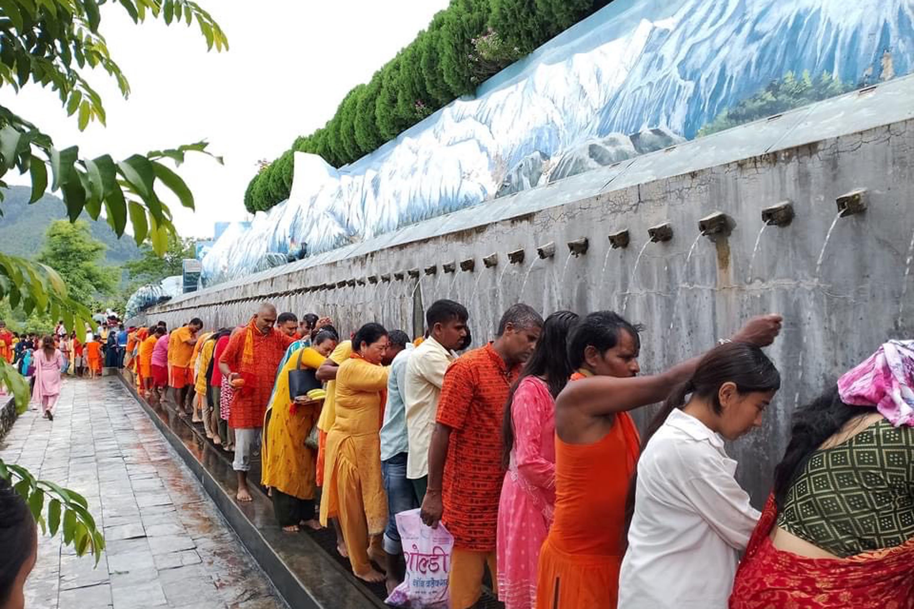 मुक्तिनाथ च्यवनधाममा भक्तजन
