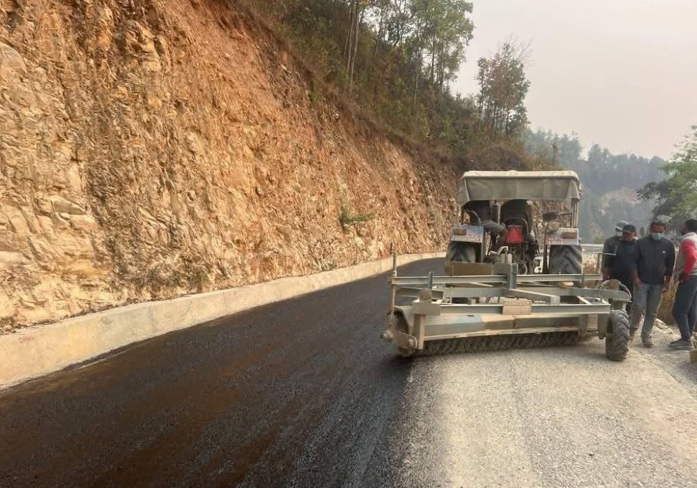 काभ्रे–कोशीपूर्वका पुराना दुई सडक स्तरोन्नति गरिँदै
