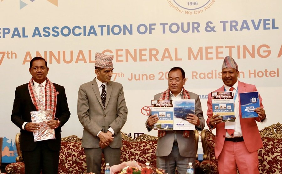 पर्यटन क्षेत्रको विकास र प्रवर्द्धनका लागि अनावश्यक कर हटाउँछौंः पर्यटनमन्त्री