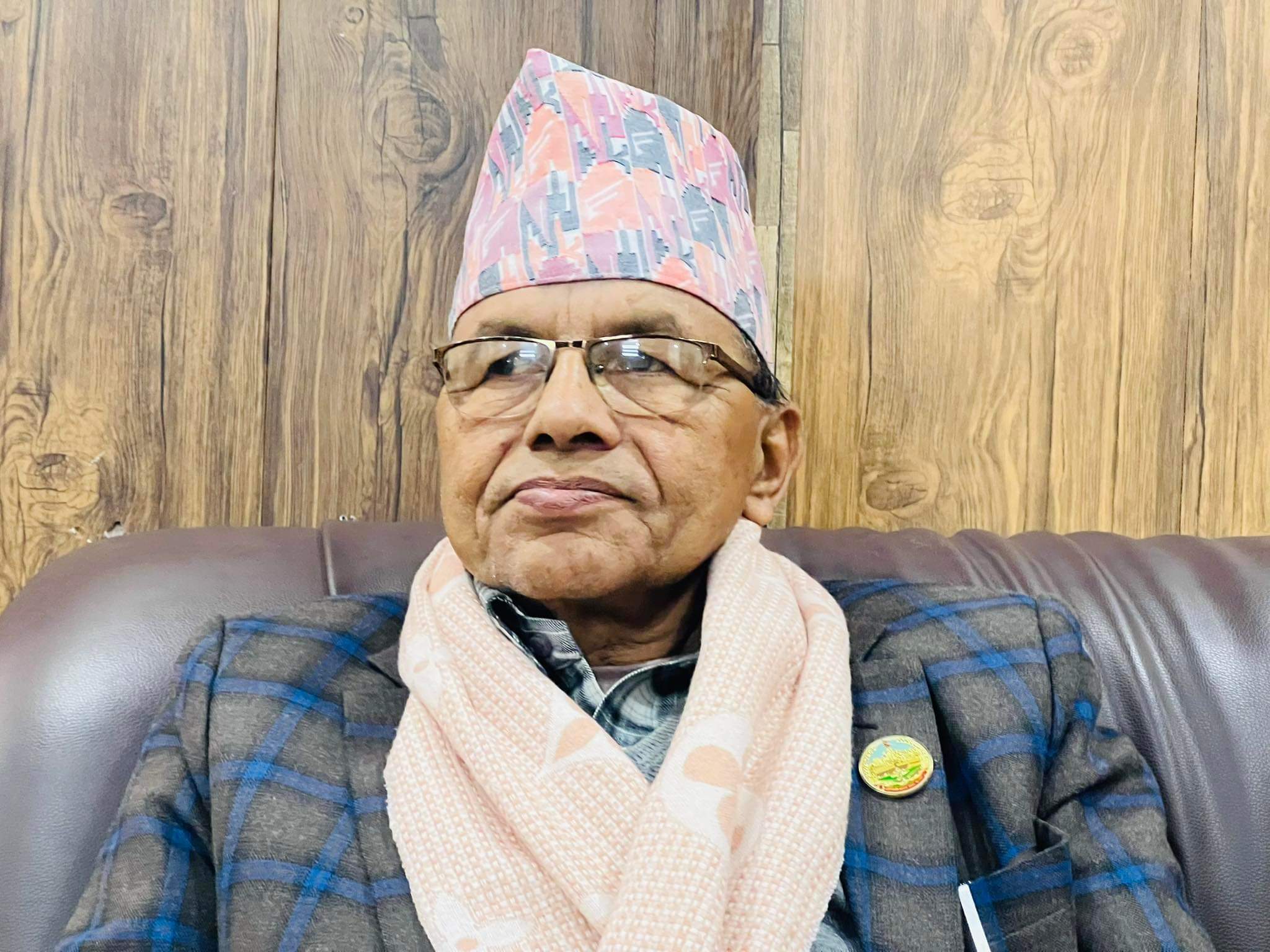 लुम्बिनी संसदीय दलका नेता गिरिले दिए राजिनामा