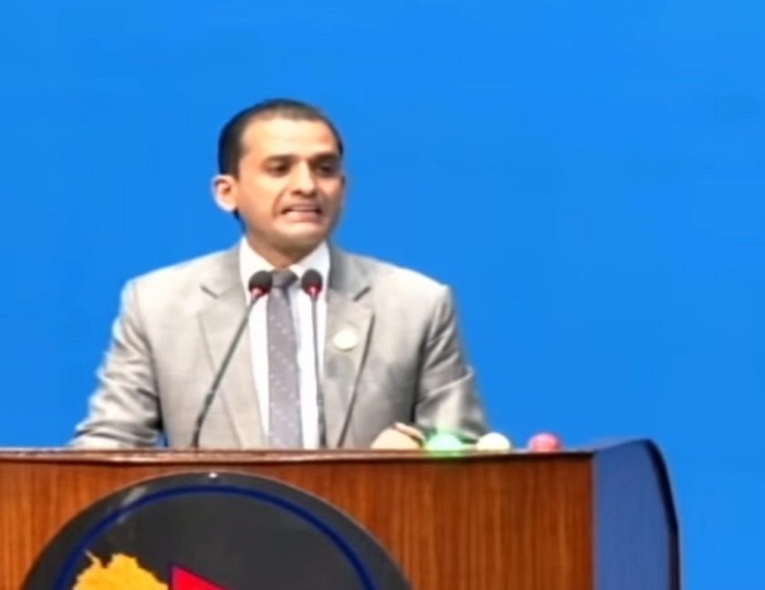 यो बजेट १६ औं योजनाको उद्देश्य र सोचसँग मेल खाँदैन : सांसद सापकोटा