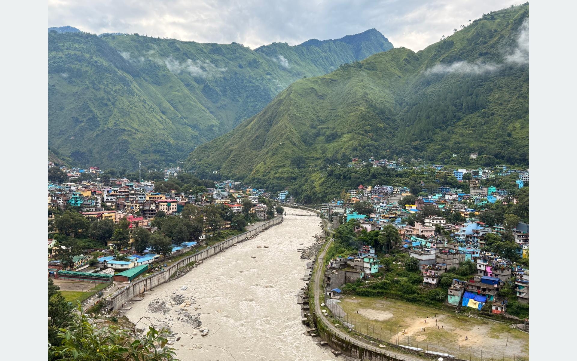 महाकाली नदीले छुट्याएको दुई देशको सिमाना (तस्बिर)