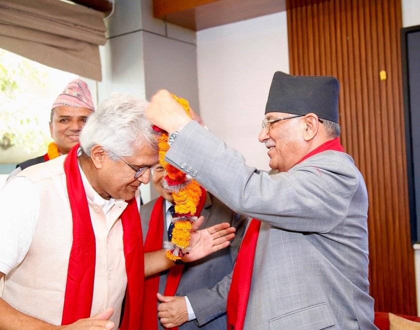 एकीकृत समाजवादीका नेता माओवादीमा प्रवेश