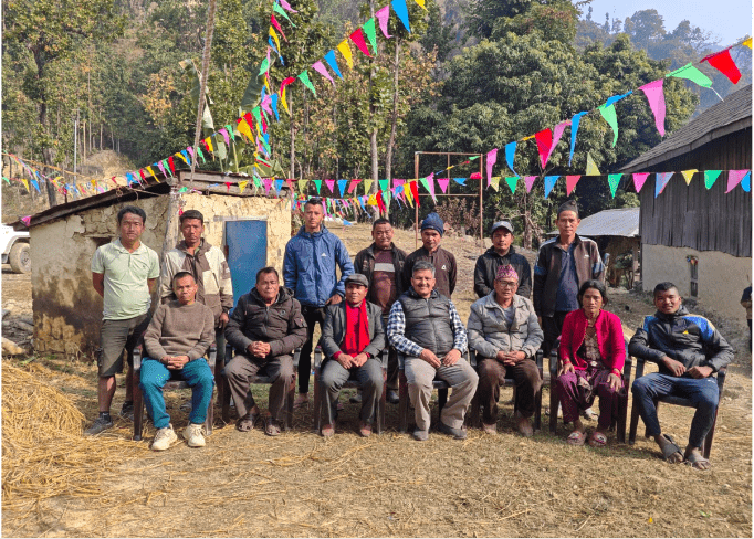 सिन्धुली–२ मा ‘बस्ने मुढा’प्रति जनलहर बढ्दो, महेश्वर दाहाललाई स्थानीयको स्वतस्फूर्त सहयोग (तस्बिरहरु)