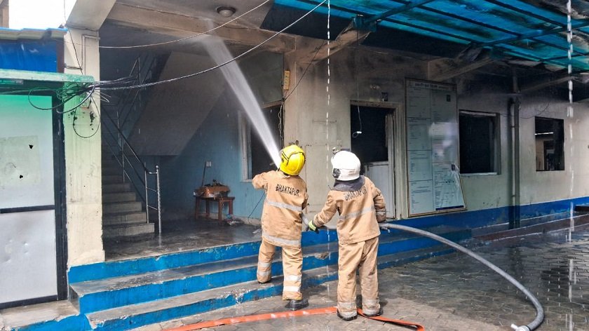 भक्तपुरमा प्रहरी कार्यालयहरुको मर्मतमा जुटे स्थानीयवासी