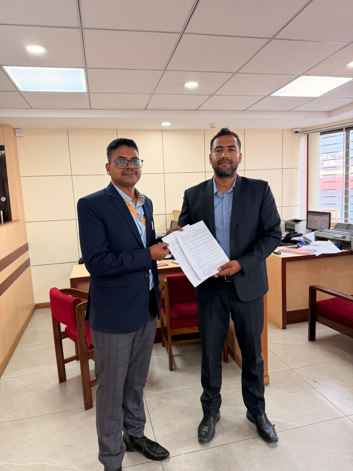 एम.ए.डब्लु. अर्थमुभर्स प्रा.लि र एभरेष्ट बैंक लिमिटेडबीच समझदारीपत्र (MoU) हस्ताक्षरः जेसीबी उपकरण खरिदमा ८०% सम्म फाइनान्सको सुविधा