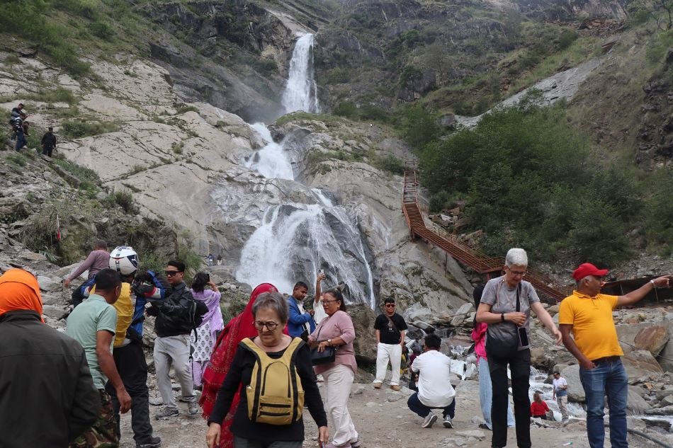 एघार महिनामा म्याग्दी हुँदै सात लाख पर्यटक मुस्ताङ पुगे
