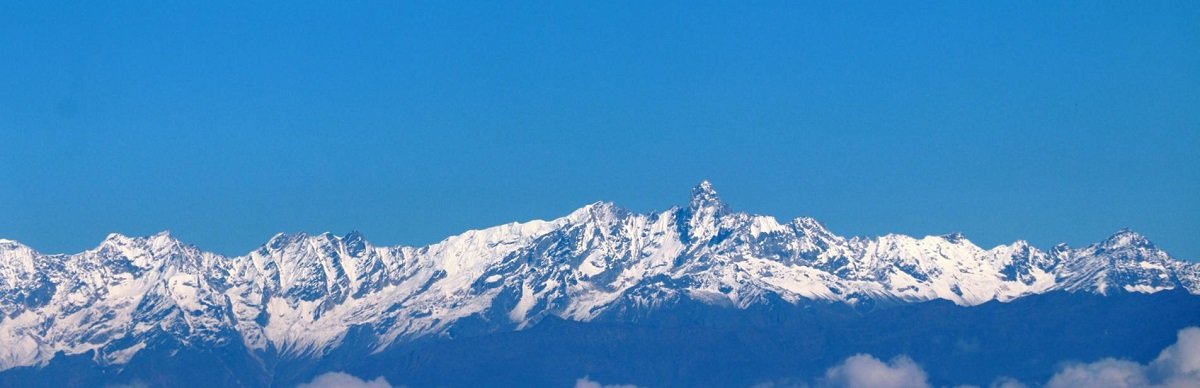 दश हिमाल, सूर्योदय र सूर्यास्त नियाल्न नगरकोटमा पर्यटक, फस्टाउँदै पर्यटन व्यवसाय