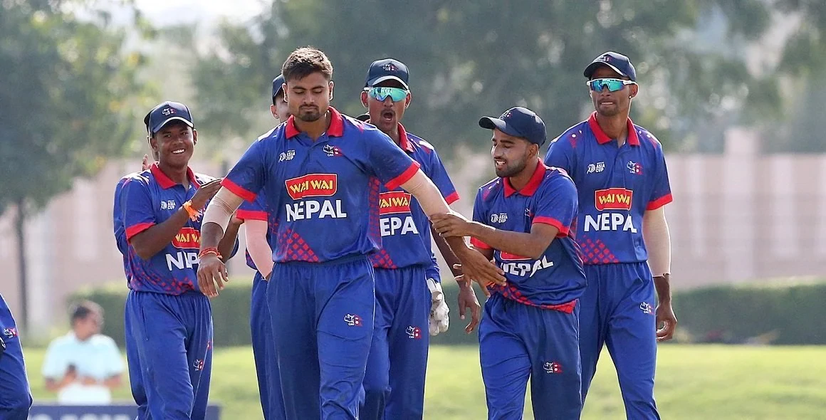 नेपाललाई पहिलो सफलता, गुल्सनले लिए विकेट