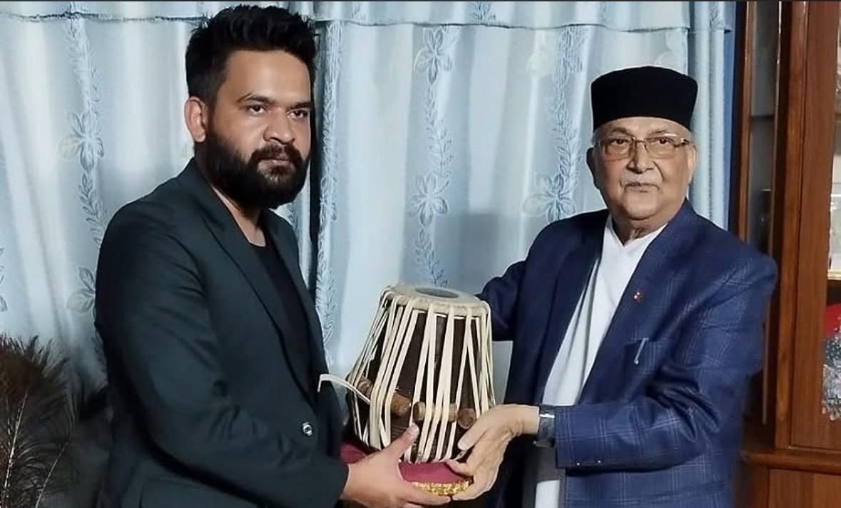 बालेनलाई बधाई दिँदै ओलीले भने- तपाईंको पॉच वर्षे कार्यकाल निर्विघ्न सफल रहोस्