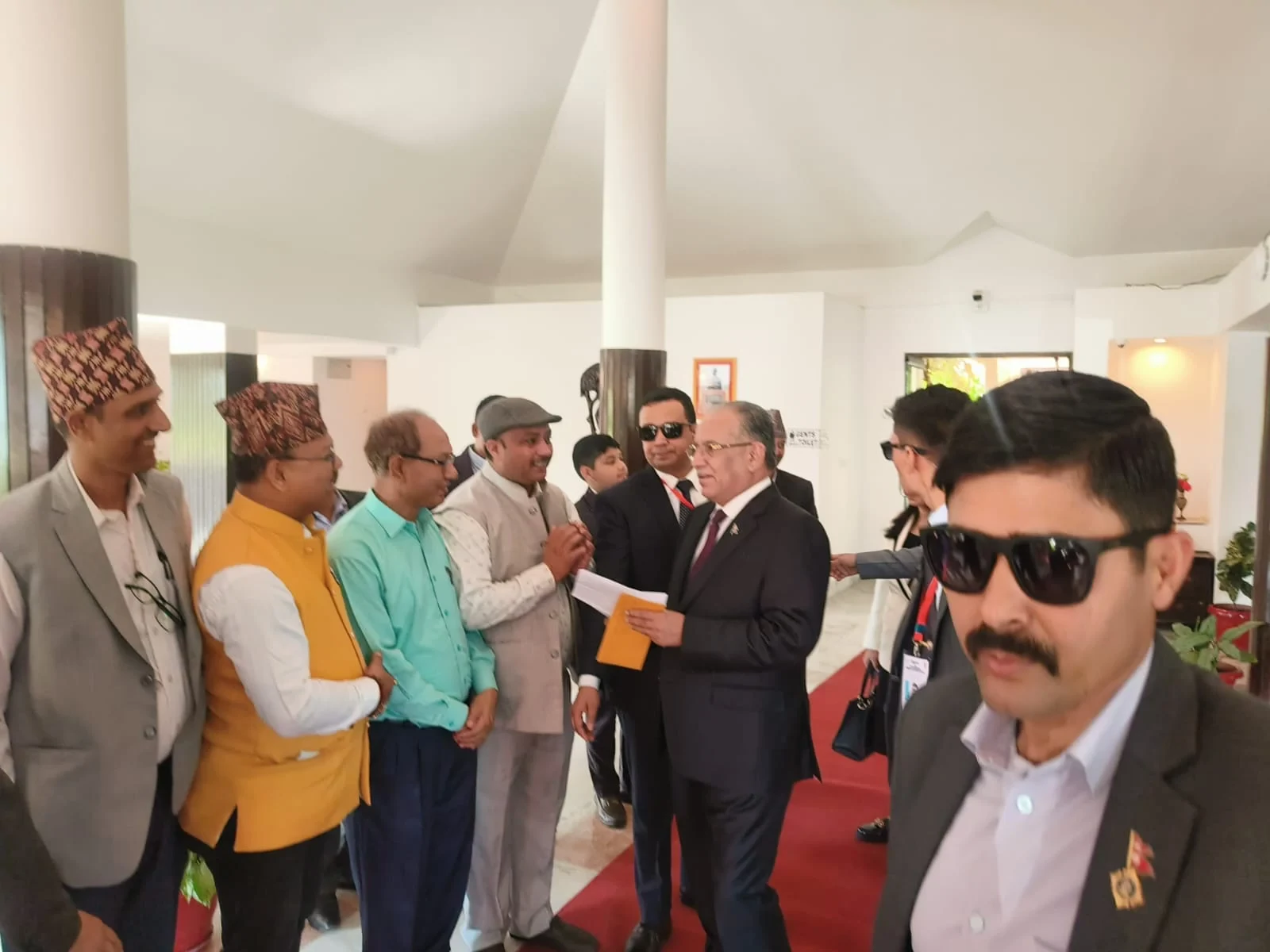 प्रधानमन्त्रीलाई ज्ञापन पत्र, गौतमबुद्ध विमानस्थल नियमित सञ्चालनको माग