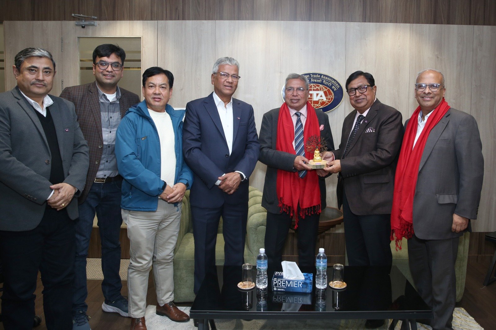 नेपाल चेम्बरका पदाधिकारी र निकासी पैठारी संघबीच व्यवसायको अवस्था र आगामी सम्भावनाबारे छलफल