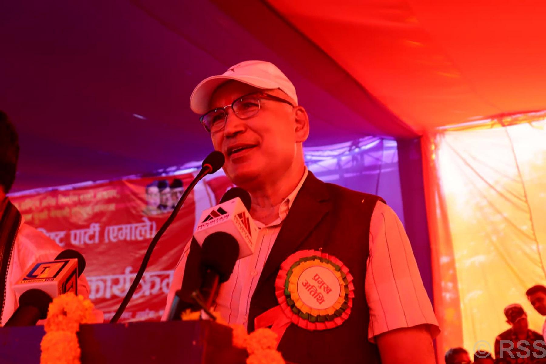 मुलुकको समुन्नत विकासका लागि बलियो पार्टी र सक्षम नेतृत्व अपरिहार्यः अर्थमन्त्री पौडेल